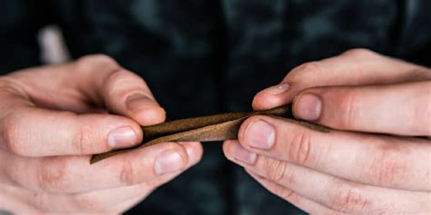 How To Roll A Blunt Step By Step
