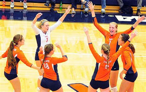 hope volleyball celebrates seniors with sweep