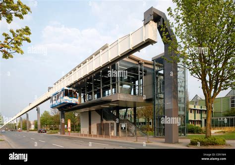 H Bahn Station Erhöhte Eisenbahn Technologiepark Dortmund Dortmund