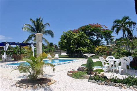 Alquiler Villa En Boca Chica República Dominicana Con Piscina Común Y