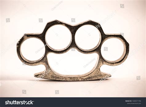 4182 Brass Knuckles Images Stock Photos And Vectors Shutterstock