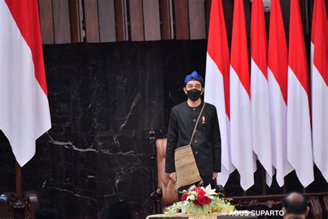 Tunjuk Id Ini Filosofi Baju Adat Suku Baduy Yang Dipakai Presiden Jokowi