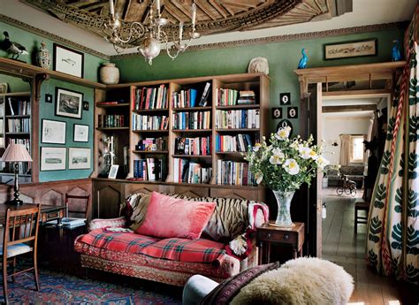 Dies ist eine person der am höchsten genießbar stile speziell innerhalb dem süden. Tour a Cozy English Countryside Manor - A Tour of the Cozy ...