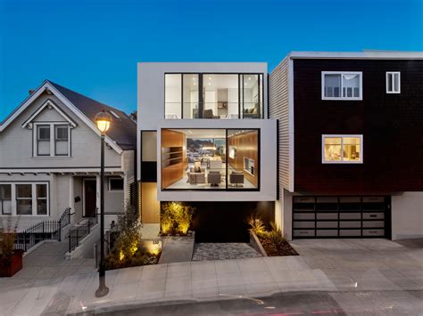 Laidley Street Residence | Custom Home Magazine | Michael Hennessey