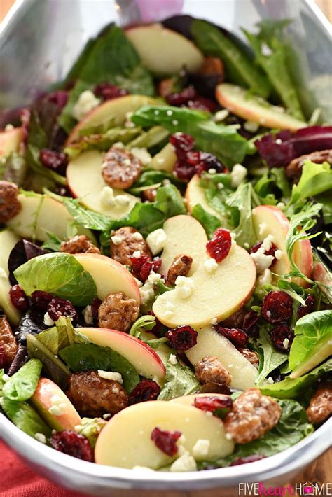 These easy and delicious christmas dinner ideas will help you serve up the most festive christmas dinner menu that all of your guests will remember. 10 Easy Christmas Lunch Ideas - Best Recipes for Holiday ...