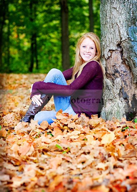 Senior Picture Idea For Girls Photography Senior Pictures Fall