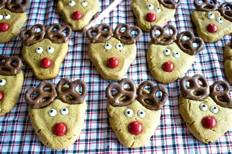 Diane has whipped up a storm including these classic christmas butter cookies are melt in the mouth and will be on your favorite lists for. Reindeer Cookies {A Christmas Favorite!} ~ Sweet ...