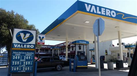 Valero Closed Gas Stations 23950 Lyons Ave Santa Clarita Ca