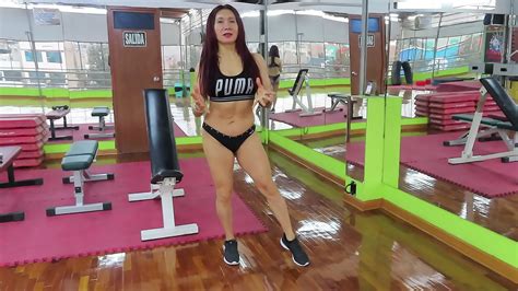 Workout Hot De Caderas De La Escultural Diosa Milf Xvideos