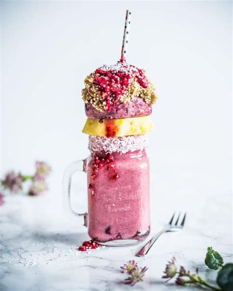 In recent years, smoothies have gained popularity for their nutritional value, especially among people who are looking for quick breakfasts on the go and those who want to get more fresh produce into their diets. WTF-Healthy-Freakshake ! Geiler Scheiß... in gesund... # ...