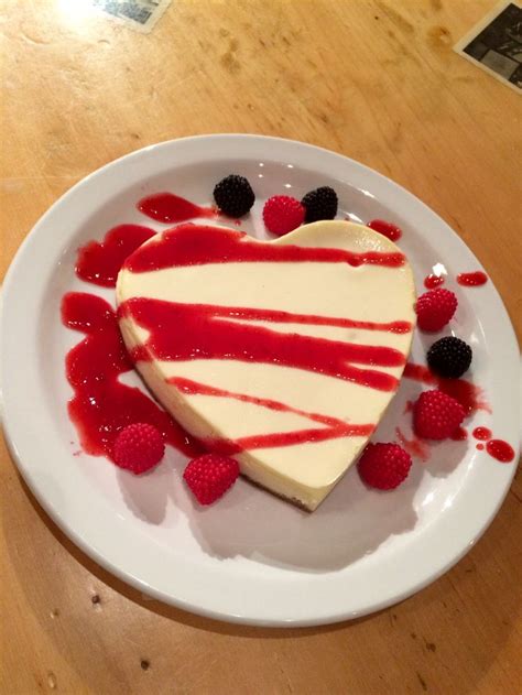 Valentine S Day Heart Shaped Cheesecake For Two Food Cheesecake Desserts