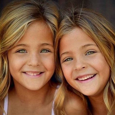 The Gorgeous Twin Sisters That Became An Instagram Phenomenon Page 38
