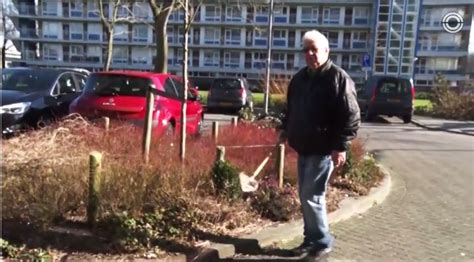 De 'gestapelde lijn grafiek' toont het aantal. Bewoners IJsselmonde en Zevenkamp maken zich zorgen om ...