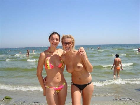 Romanian Girl Having Topless Fun At The Beach Babes34 Pro