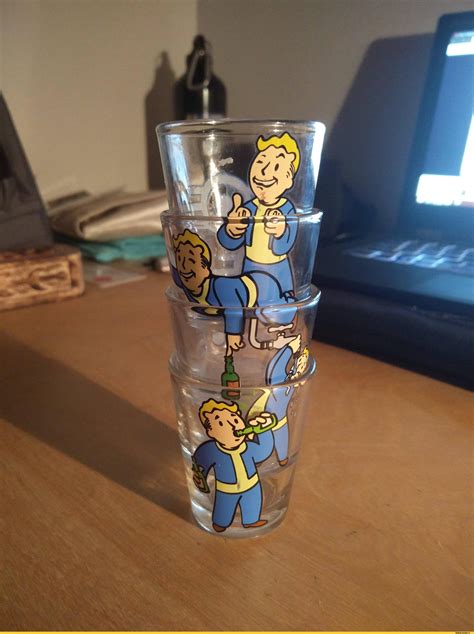 Vault Boy Self Foursome Fallout Know Your Meme