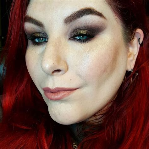 Kat Von D Metalmatte Palette Review Looks Pale Girl Makeup Grunge
