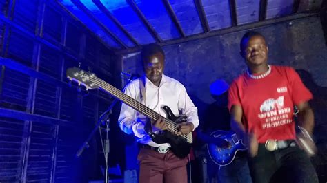 Mark Ngwazi Nyaradzo Yababa Best Performed At Gazaland🔥🔥🎸 Youtube