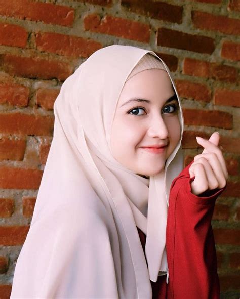 8 Tips Agar Tampil Cantik Dengan Hijab Yang Wajib Dicoba Agustinnesia