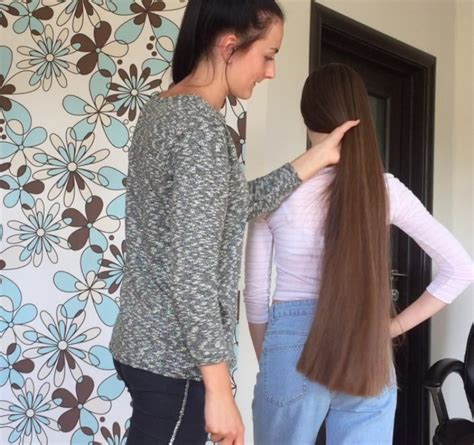 Video Classic Length Hair Play By Friend Realrapunzels