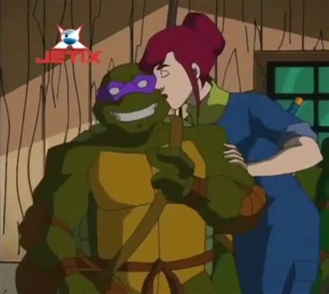 Teenage Mutant Ninja Turtles April And Casey Kiss