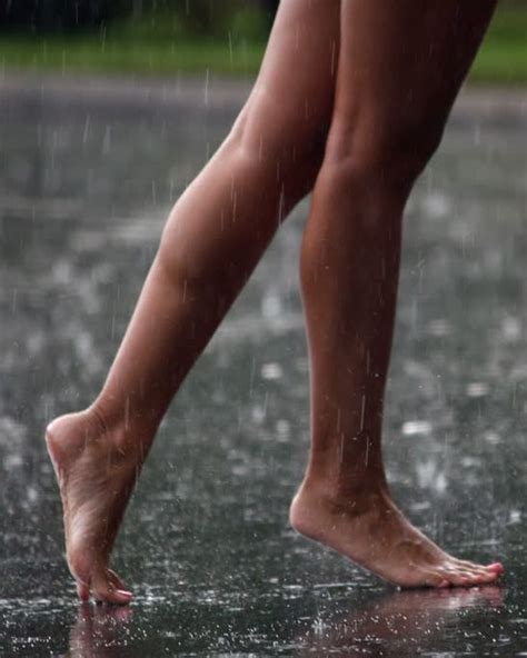 Walking Barefoot In The Rain Dancing In The Rain Walking In The Rain Barefoot Girls