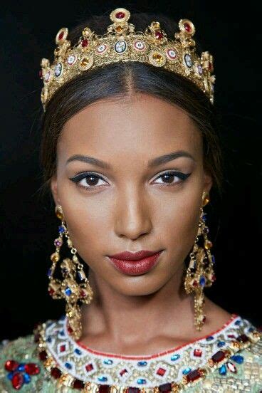 Pin By Joy Forevermore On The Royal Diadem♔ Dolce And Gabbana Makeup