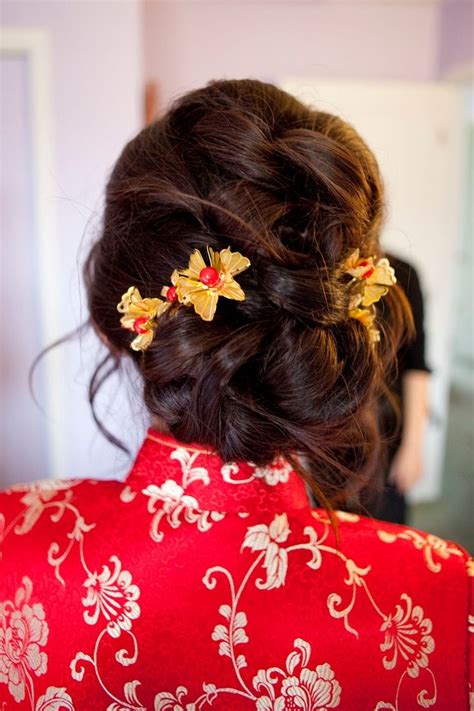 Japanese hairstyles, different traditional hairstyles across time have been used as a symbol of social status. qipao taiwanese wedding - Google Search | Asian bridal ...