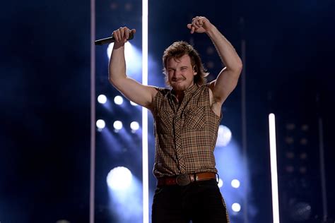 Morgan Wallen Under Fire For Partying Maskless Before Snl Debut