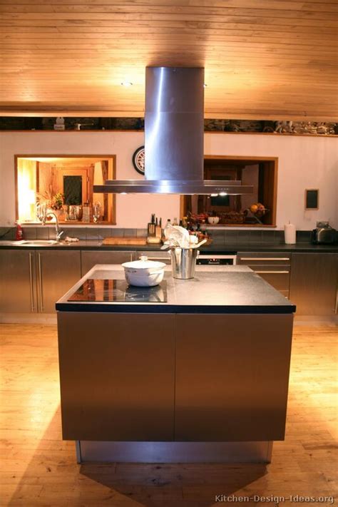 They're probably not the best choice if you're not a fan of the modern look, but they also don't have to appear cold and sterile. Pictures of Kitchens - Modern - Stainless Steel Kitchen ...