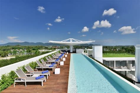 Vu Rooftop Pool And Bar Picture Of Dream Phuket Hotel And Spa Choeng Thale Tripadvisor