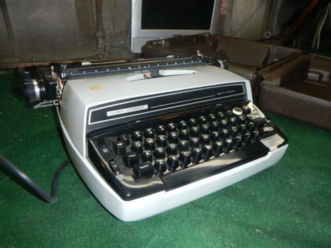 Smith Corona Super Correct Electric Typewriter Wcase The Was Ebay