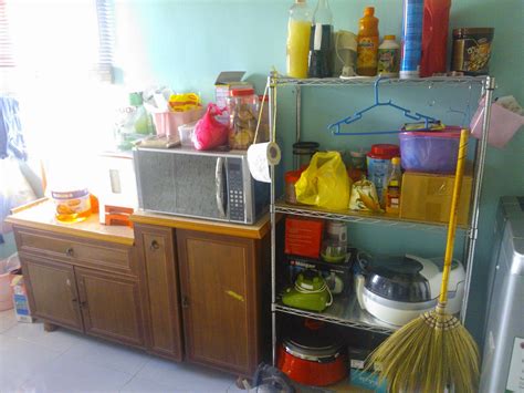 Banyak orang memilih untuk menggunakan keramik pada lantai rumah karena materialnya yang. When Ijun Write: Spring Cleaning: Kemas Dapur Mana Yang ...