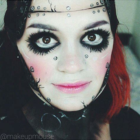 8 Halloween Costumes From Reddit That Are Terrifyingly Gorgeous Cool