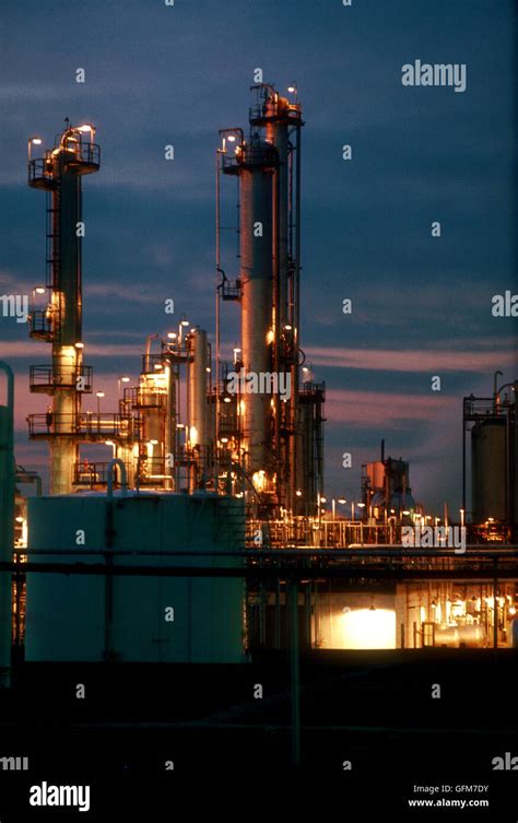 Oil refinery in Edmonton, Alberta - Canada Stock Photo - Alamy