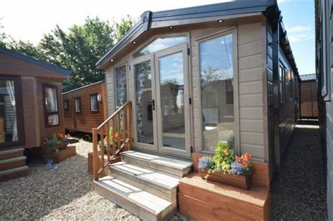 New Sunrise Micro Lodge 33x12 2 Bed Mobile Home Winterised Log