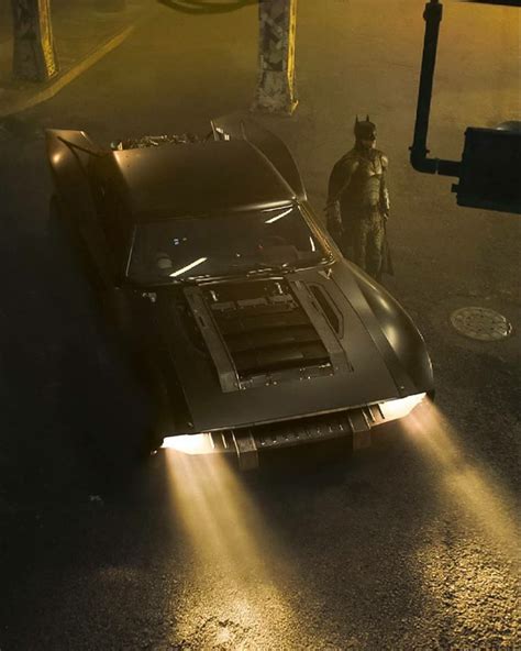 First Look At The Batmobile In Matt Reeves The Batman The Fanboy Seo