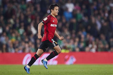 His current girlfriend or wife, his salary and his tattoos. FIFA 20: Takefusa Kubo Summer Heat Season Objectives ...