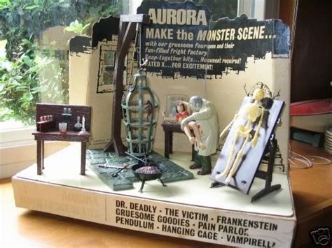 Aurora Monster Scenes In 2020 Monster Plastic Model Kits Retro Toys