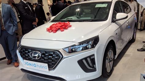 Hyundai New Hybrid Car A Closer Look At Hyundai S Hybrid And Electric