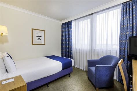 Holiday Inn Glasgow Airport Hotel Deals Photos And Reviews