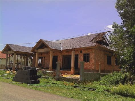 Sijil penyelenggaraan bangunan modul 3 : BINA BUNGALOW SENDIRI: LANGKAH 12 DAN 13 - KAYU 'RIL' ATAP