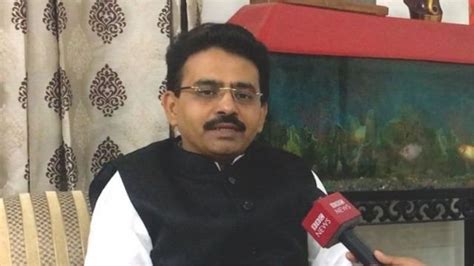 अस्पताल सूत्रों ने यह जानकारी दी. राजीव सातव यांचं 'ते' ट्वीट काँग्रेसमधल्या 'यंग ब्रिगेड'चं ...