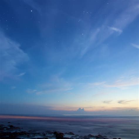 Vast Wide Peaceful Ocean Skyline Ipad Wallpapers Free Download