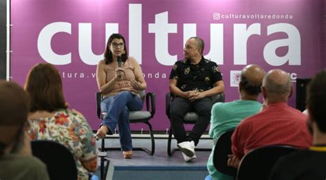 Volta Redonda sedia exposição Rua Cultural RJ na Biblioteca Municipal