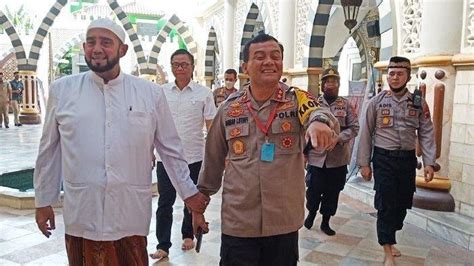 Habib syech bin abdul qodir assegaf. Habib Syech Apresiasi Ketegasan Polisi Soal Pengeroyokan ...