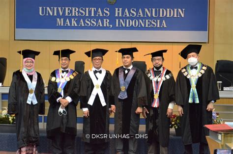 Unhas Kukuhkan Guru Besar Bidang Antropologi Budaya dan Elektronika