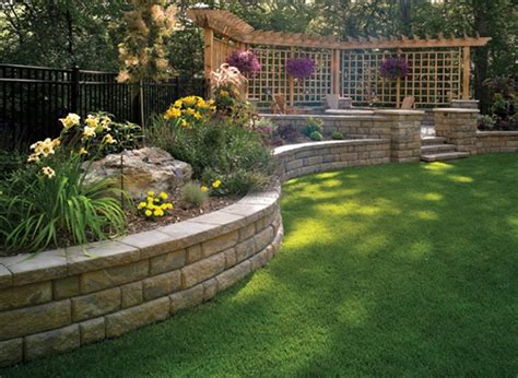 40 Retaining Walls And Raised Flower Bed Ideas The Home Touches