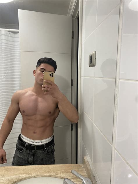 Leandro Brown On Twitter Hey Guys Im New To Onlyfans Make Sure To