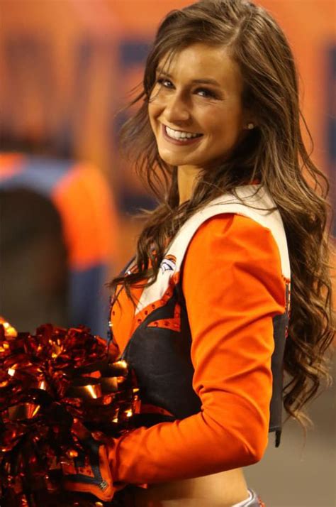 Dbc Sara Broncos Cheerleaders Denver Bronco Cheerleaders Football Cheerleaders