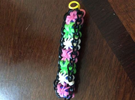 Thanks for linking to the in and out of the kitchen link party. How to Make Rubber Band Bracelets: 40 DIYs | Guide Patterns